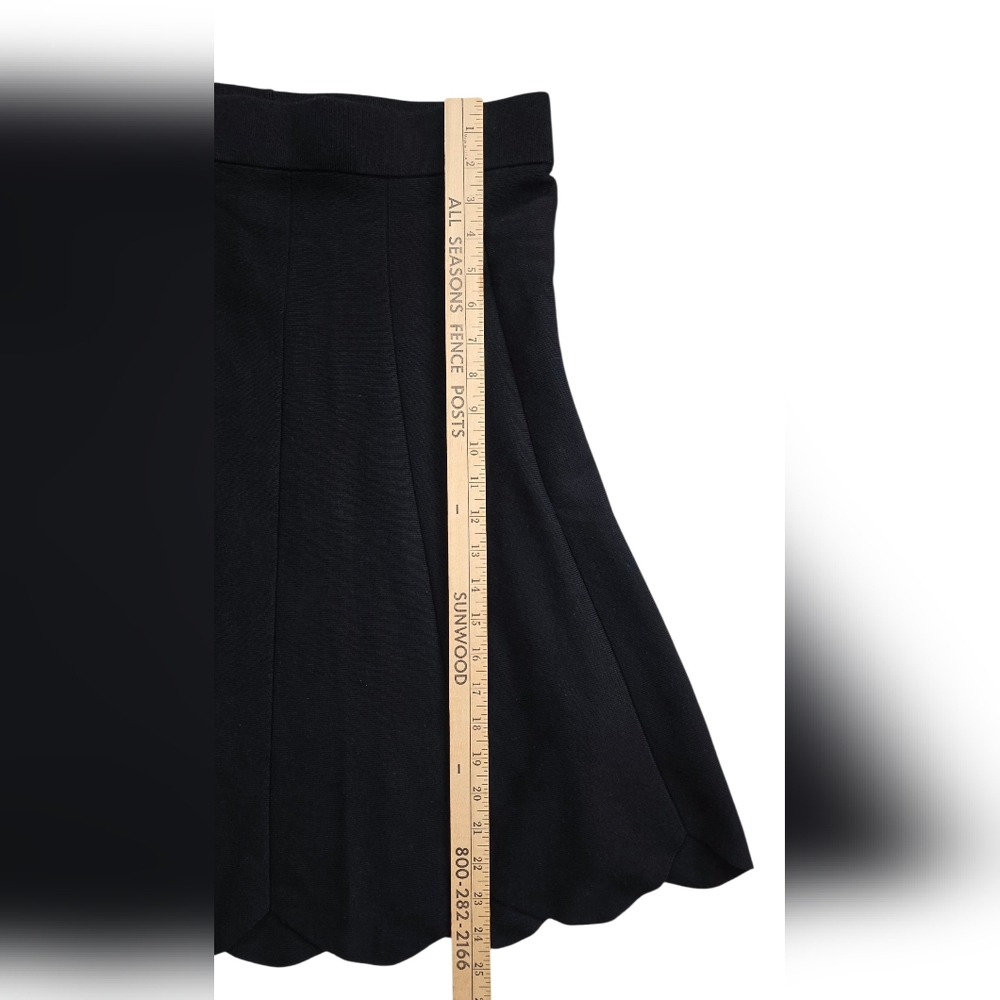 Olivia & Grace Medium Black Scalloped Hem Skirt NWT​ Quiet Luxury - Picture 9 of 9